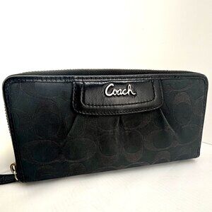 Coach Signature C Pleated Accordion Zip Wallet Black